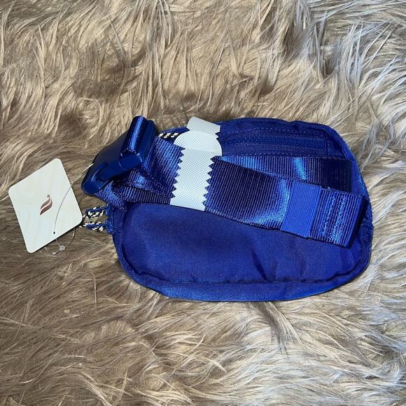 New Fabletics The Belt Bag Admiral Blue O/S - Picture 6 of 7
